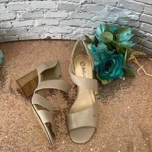 Bella Vita Korrine Women's Block Heel Sandals  9.5